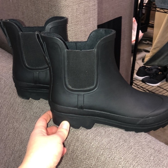 J. Crew Short lug-sole rain boots Item BA184 - Picture 3 of 4